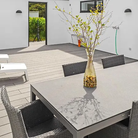 Amazing In With House Sea View *