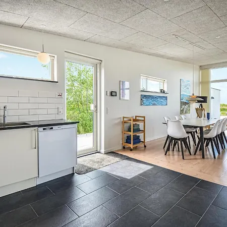 Amazing In With House Sea View *